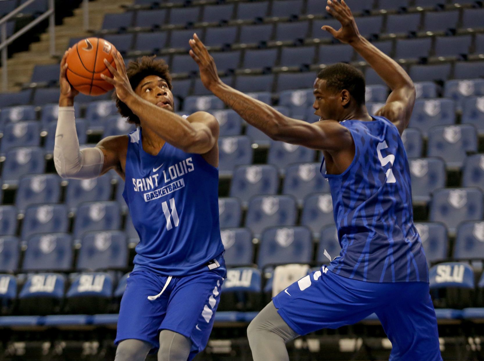 SLU mens basketball team begins practice